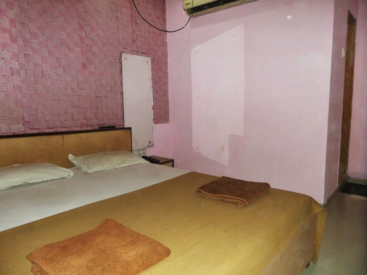 Ashtavinayak Residency Hotel Пюн Екстериор снимка