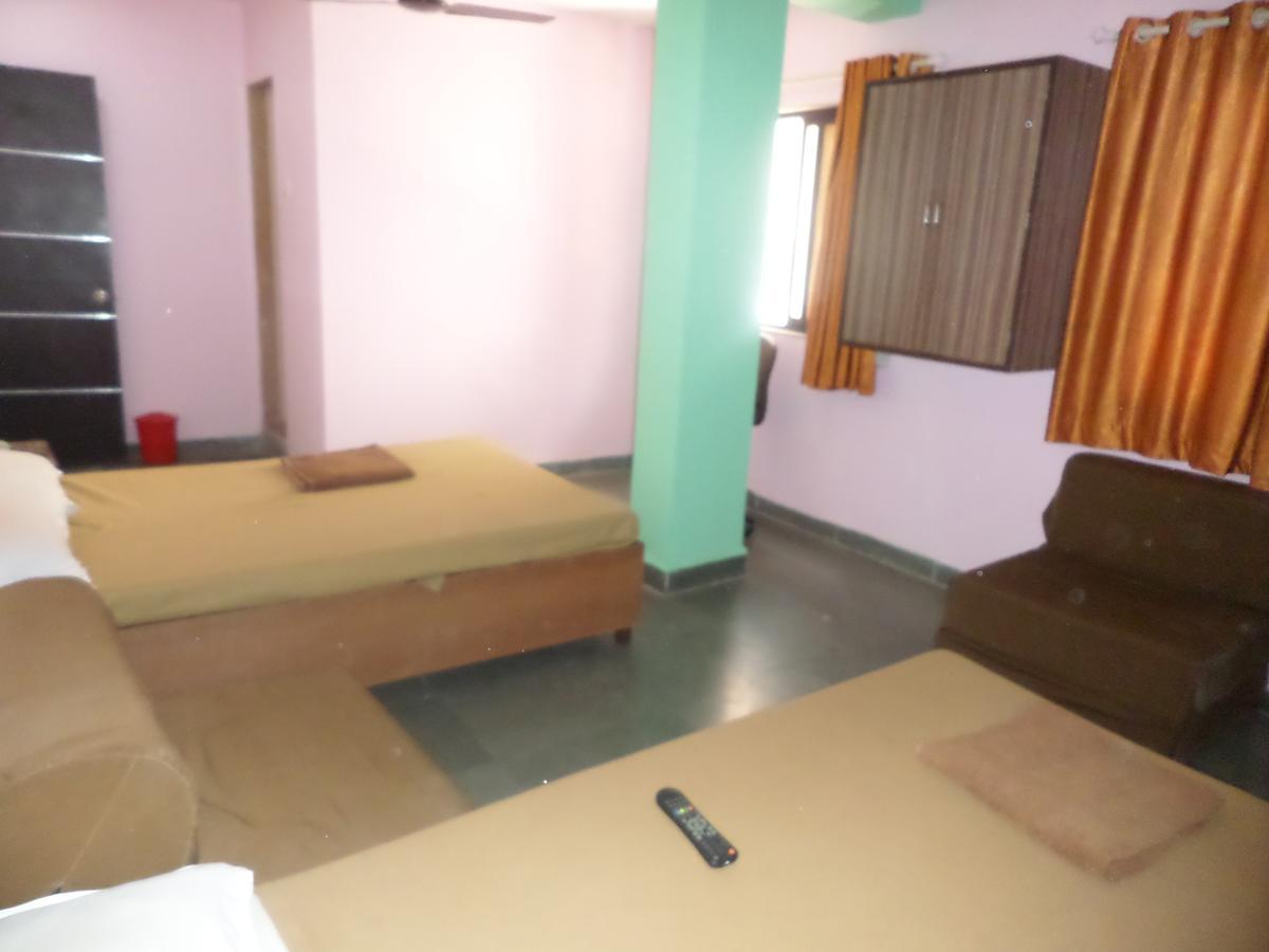 Ashtavinayak Residency Hotel Пюн Екстериор снимка