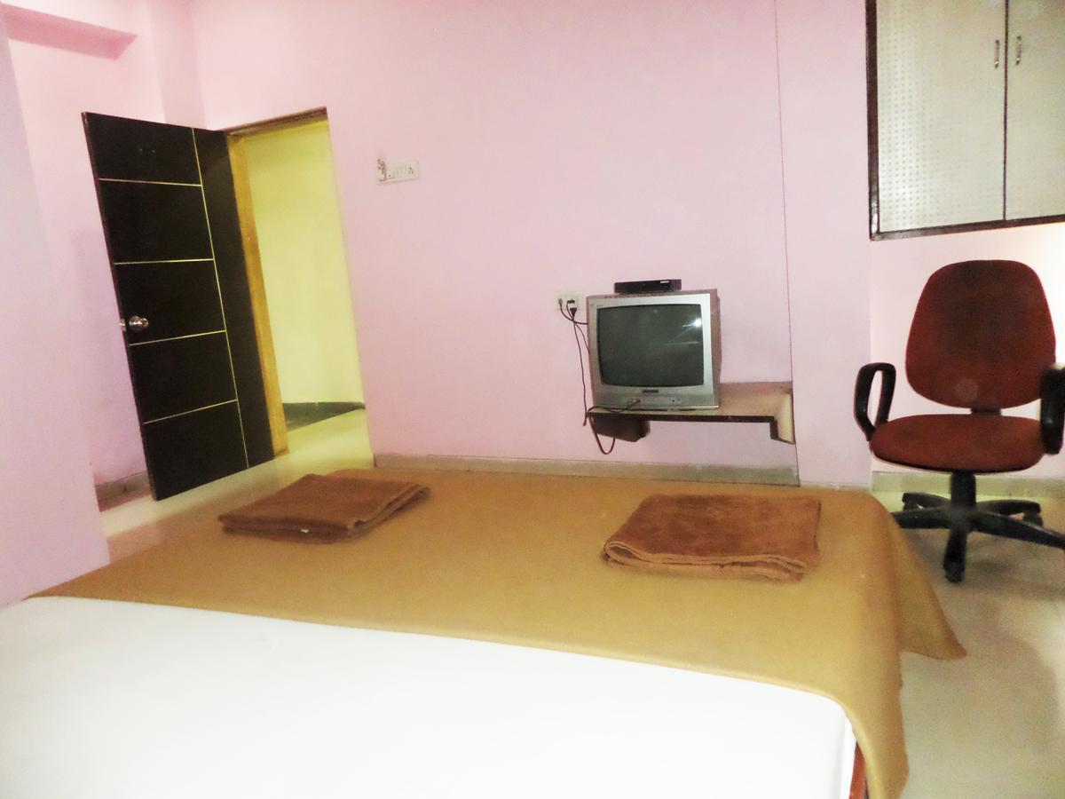 Ashtavinayak Residency Hotel Пюн Екстериор снимка