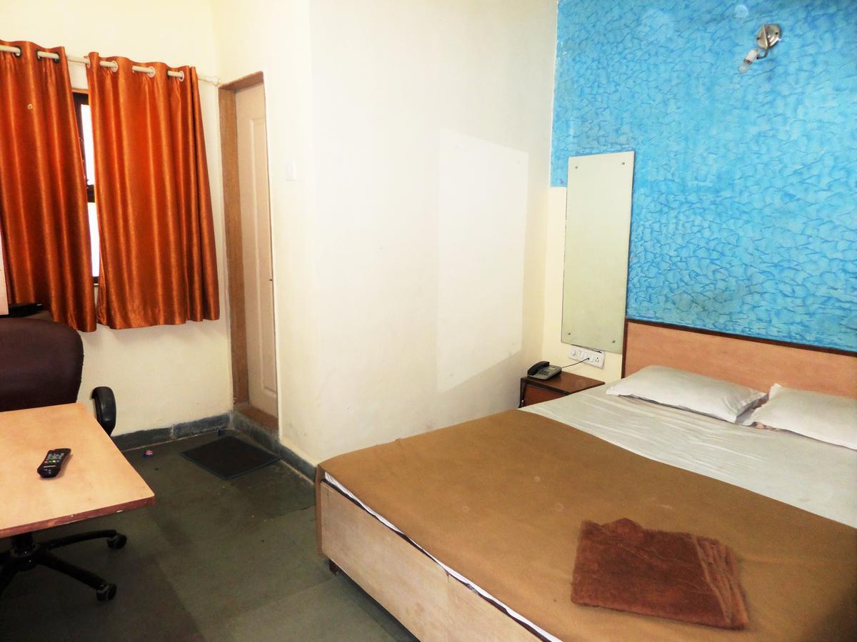 Ashtavinayak Residency Hotel Пюн Екстериор снимка
